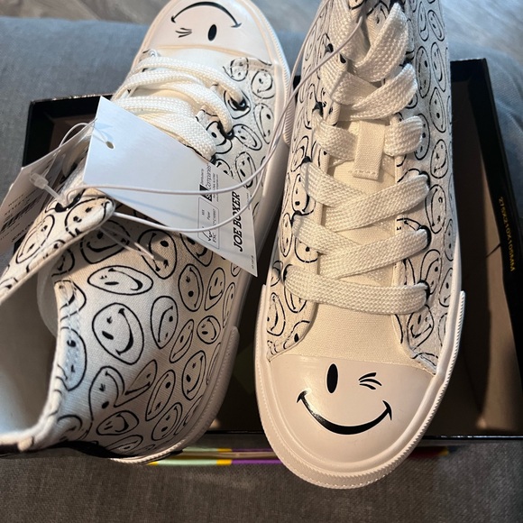 Joe Boxer White Patterned High-Tops - Picture 3 of 11